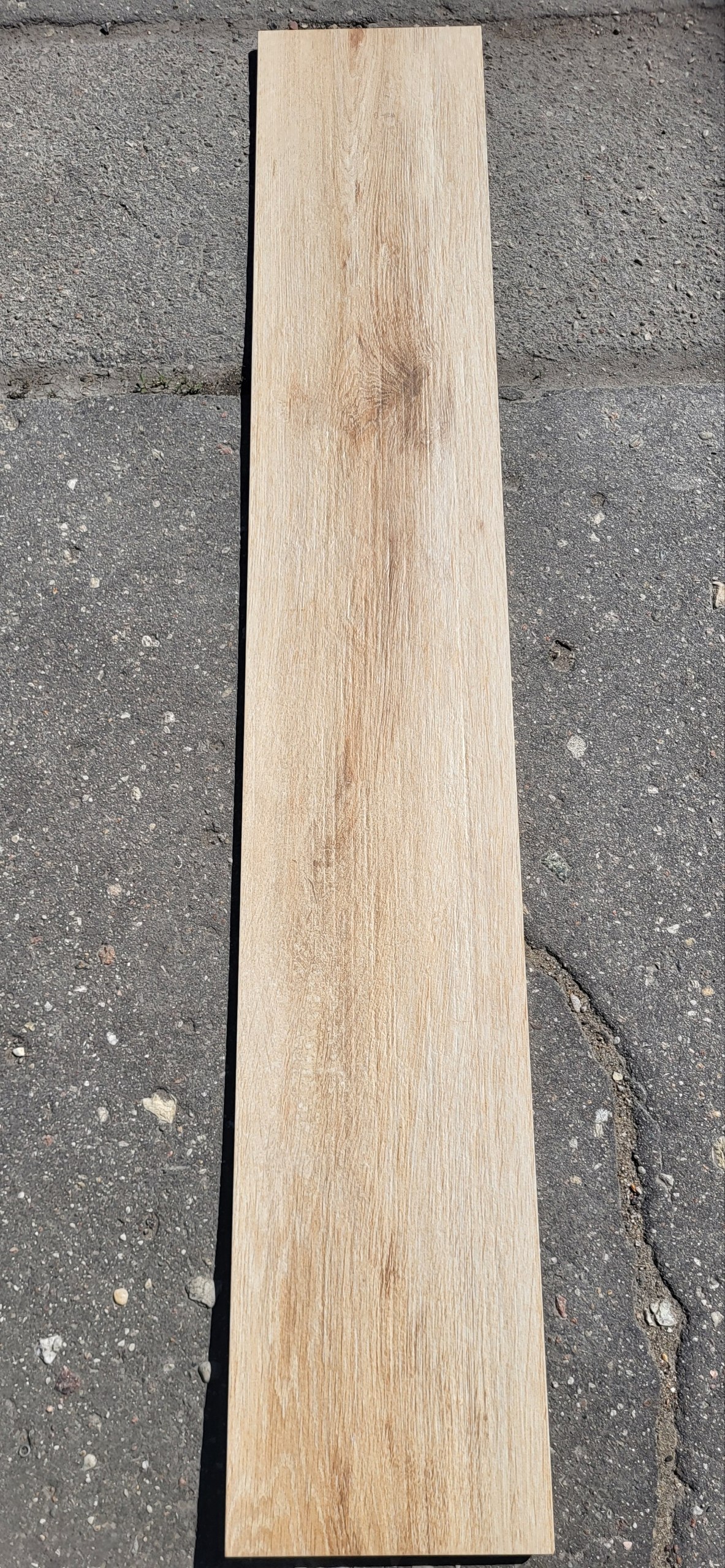 Ducale Cedar , Noliktavā: 4,08 m2 ( pakā: 5 gab., m2 pakā: 1,2 m2)